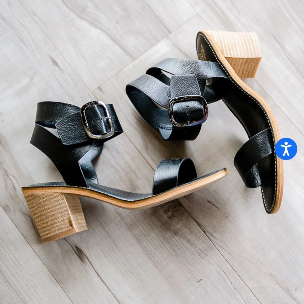 Beast Fashion Heels Size 7